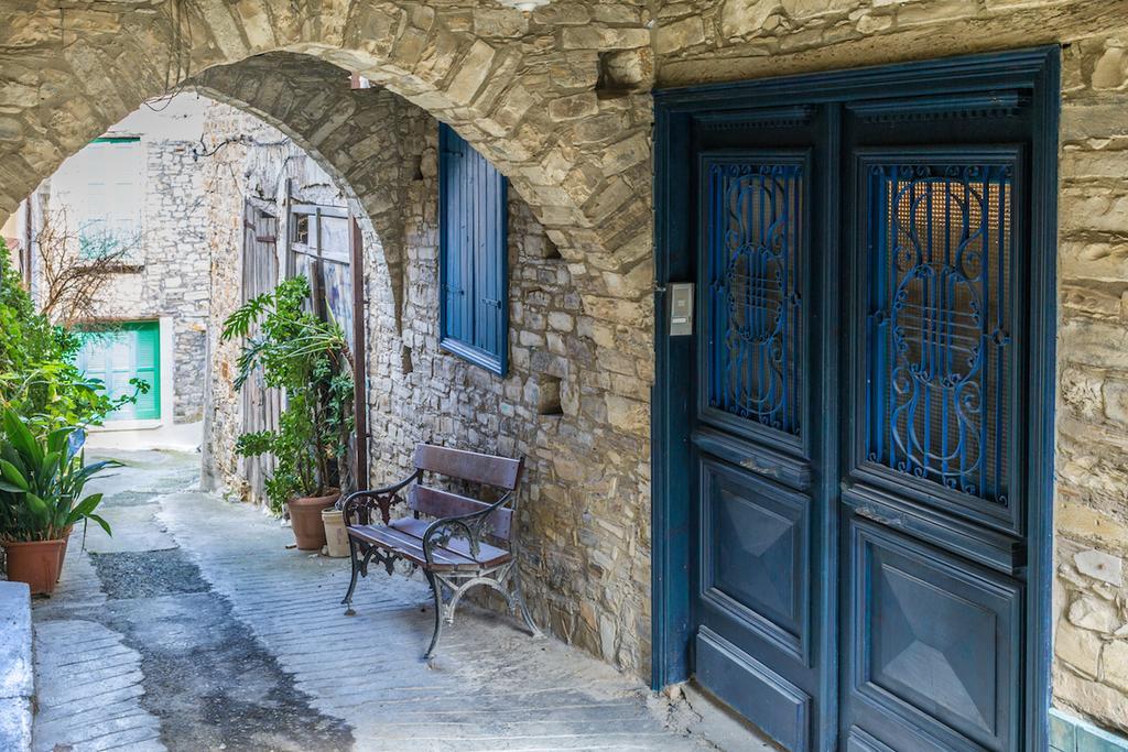 Redblue Door Two Traditional Listed Houses Pano Lefkara Exteriör bild